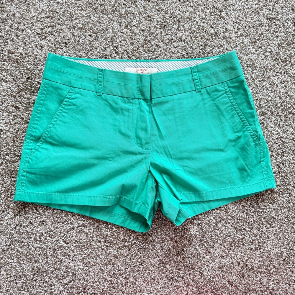 NWT J.Crew Classic Chino Shorts 3” Inseam in Green (Size 2)